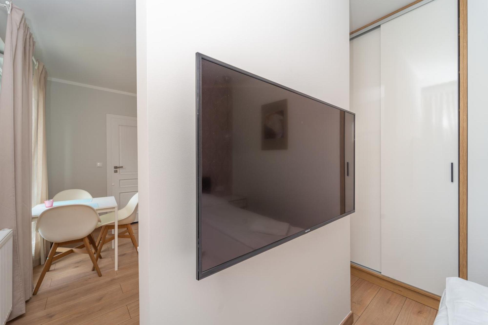 Comfortable 3city In By Renters Apartament